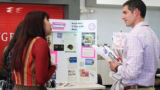 Students and Faculty at FYS Symposium
